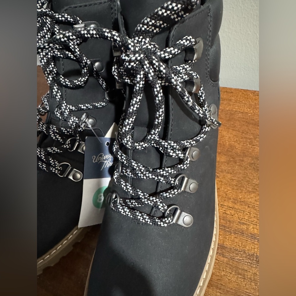 Universal Threads Boots - Picture 7 of 9